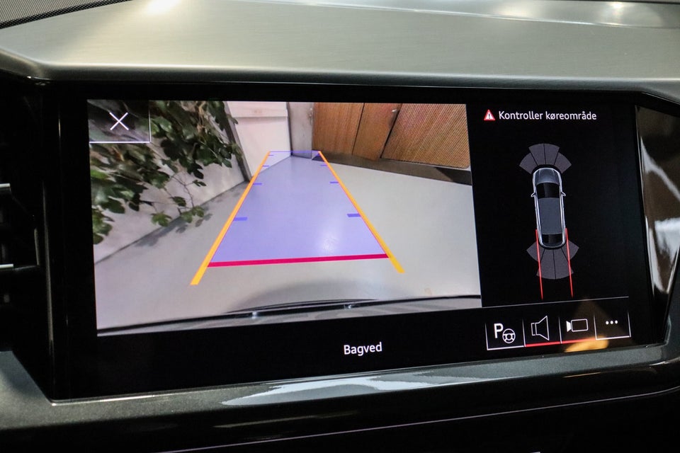 Audi Q4 e-tron 35 S-line Sportback 5d