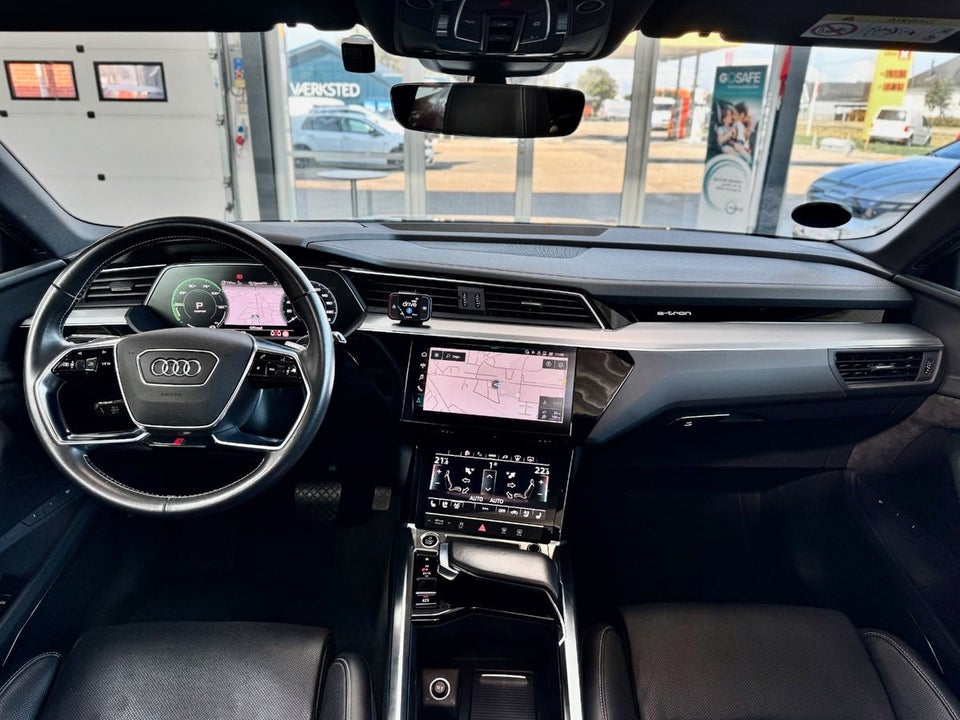 Audi e-tron 55 S-line quattro 5d
