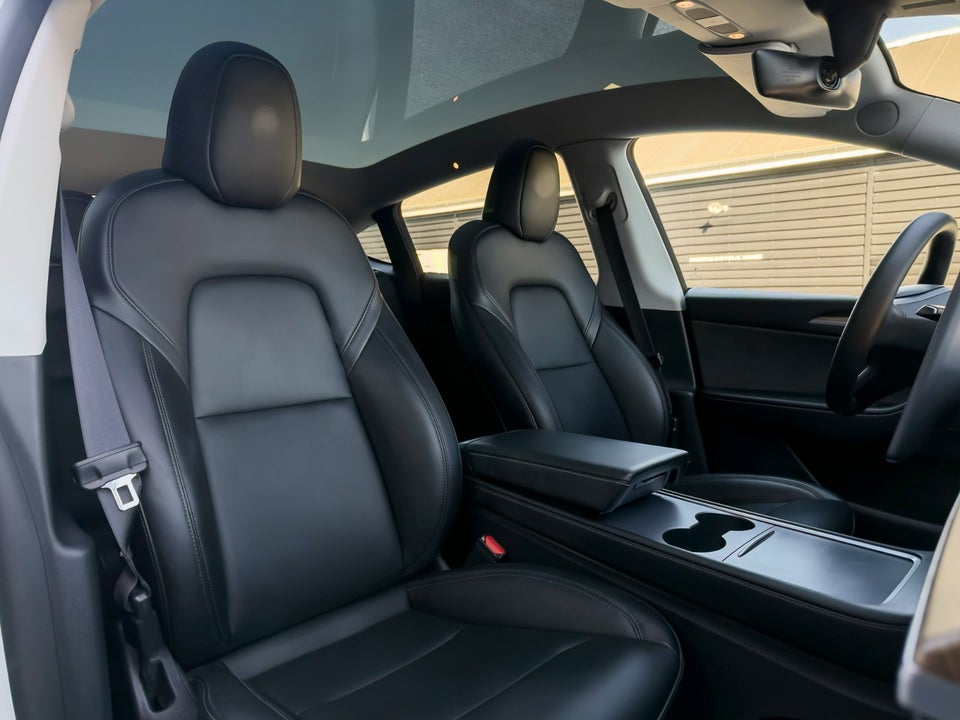 Tesla Model Y Long Range AWD 5d