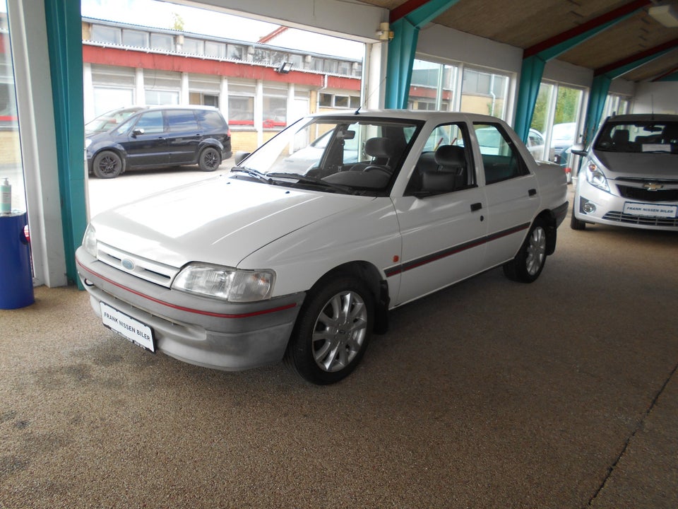 Ford Orion 1,6i CL 4d