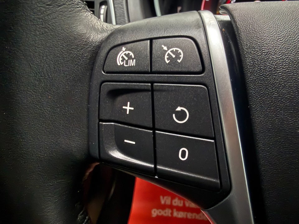 Volvo V40 2,0 T4 190 Inscription aut. 5d