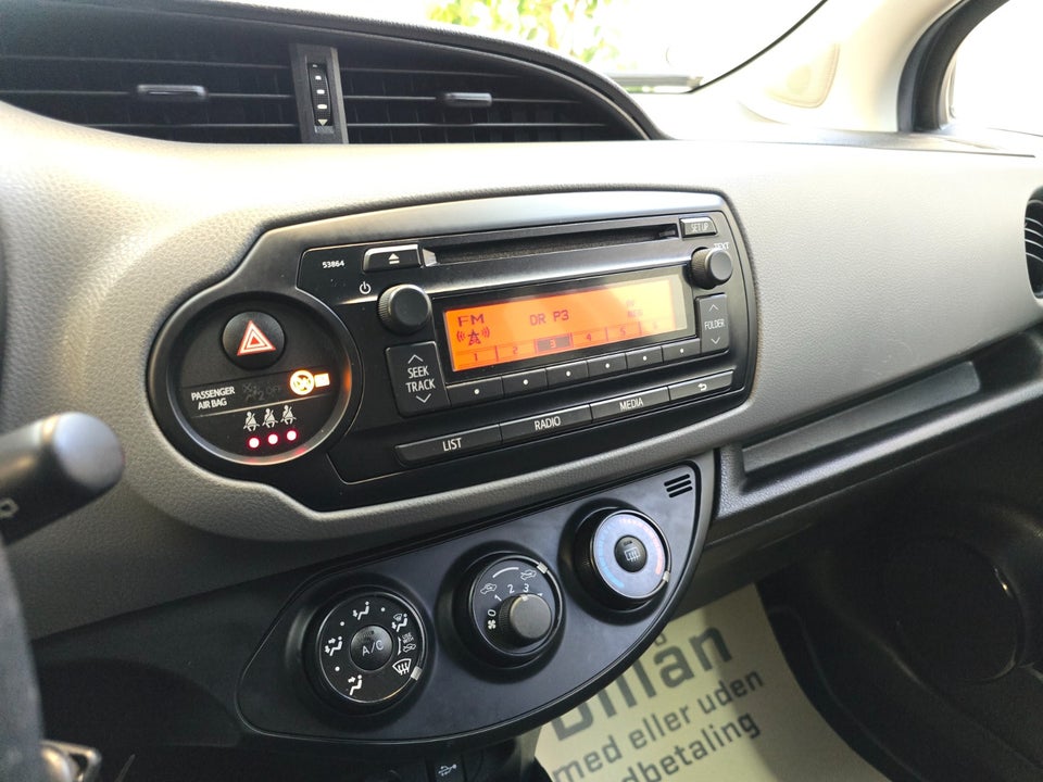 Toyota Yaris 1,0 VVT-i T1 5d