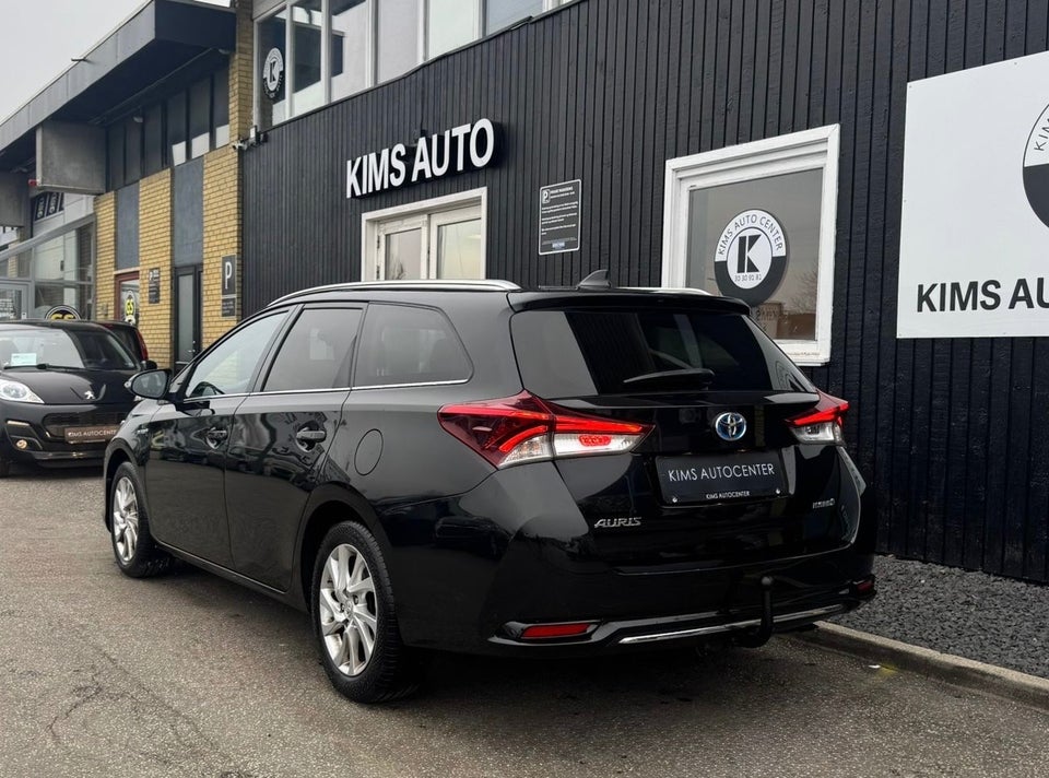 Toyota Auris 1,8 Hybrid H2 Touring Sports CVT 5d