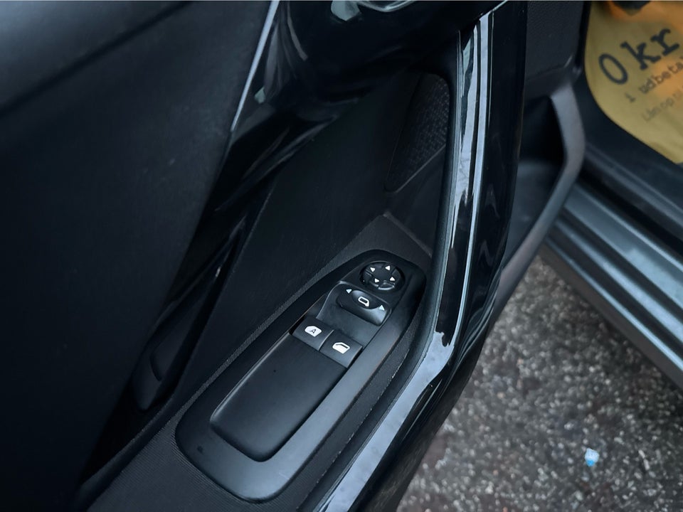 Peugeot 208 1,2 VTi Active 5d