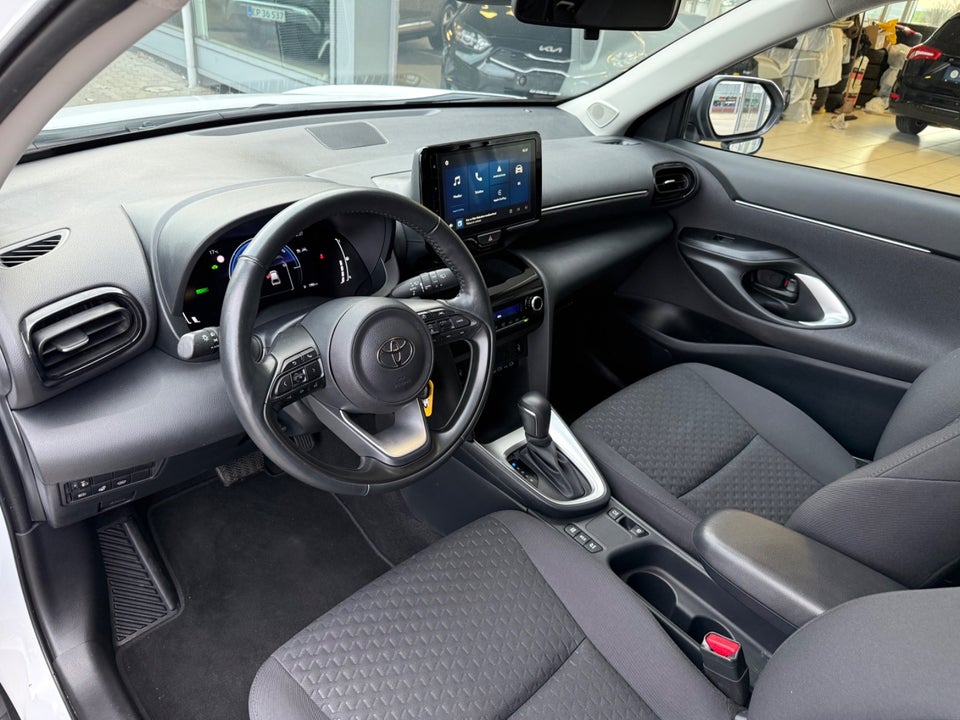 Toyota Yaris Cross 1,5 Hybrid Active e-CVT Van 5d