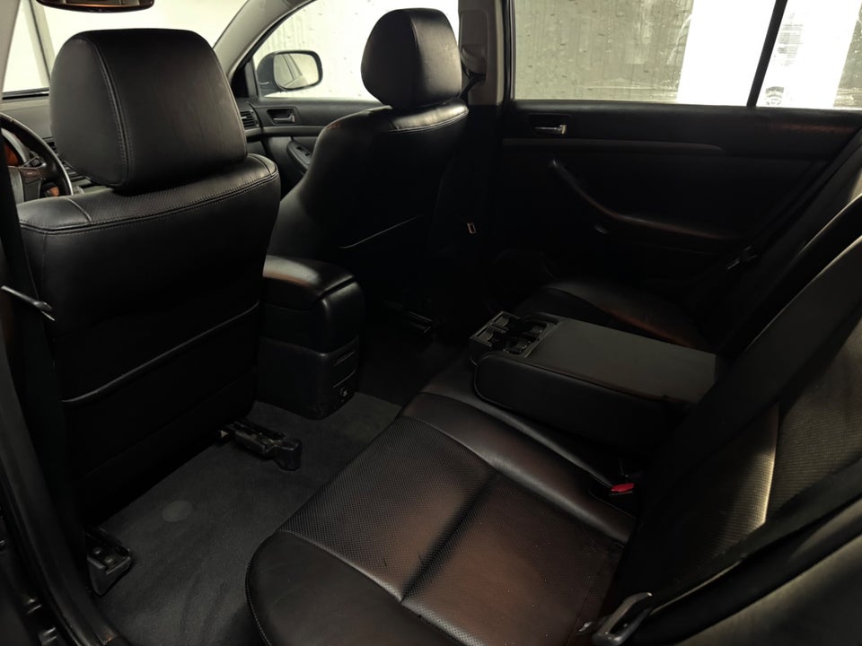 Toyota Avensis 2,0 D-4D Sol stc. 5d