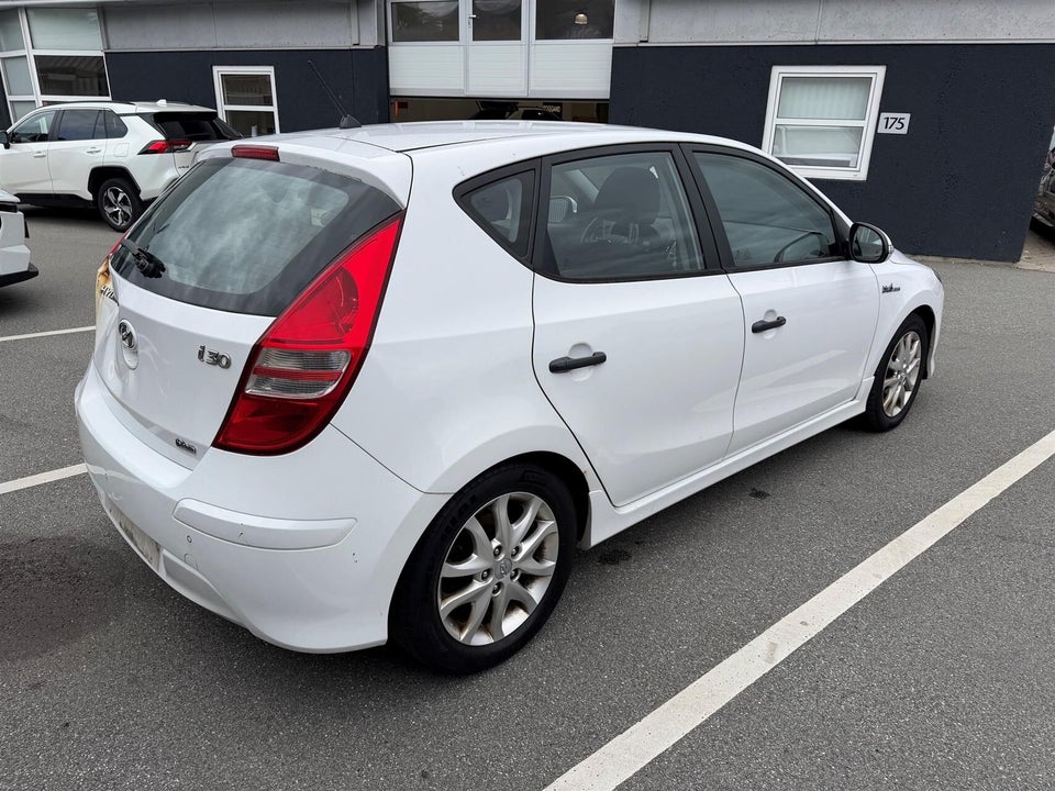 Hyundai i30 1,6 CRDi 90 Classic 5d