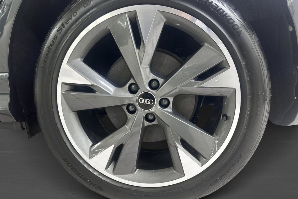 Audi Q4 e-tron 40 Attitude 5d