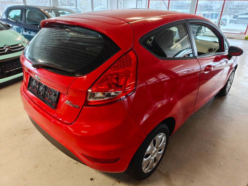 Ford Fiesta 1,25 60 Ambiente 3d