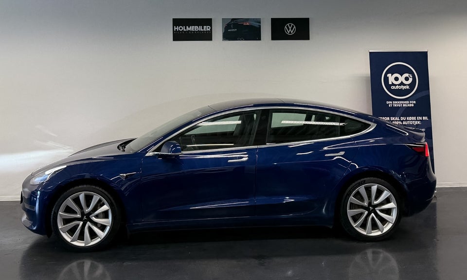 Tesla Model 3 Long Range AWD 4d