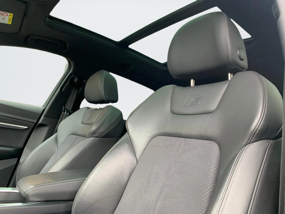 Audi e-tron 55 S-line quattro 5d