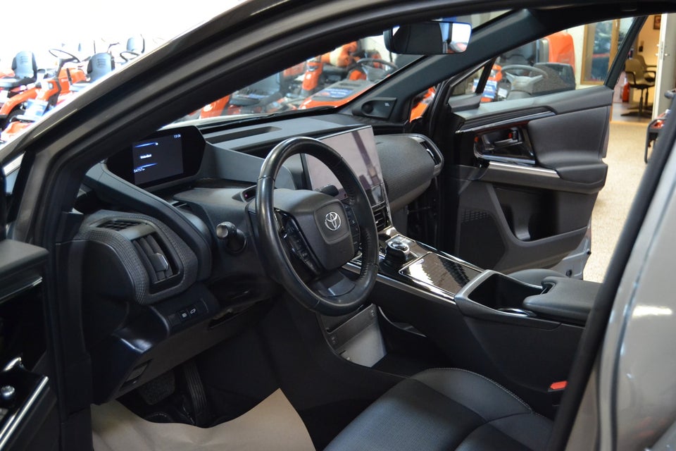 Toyota bZ4X Executive 5d