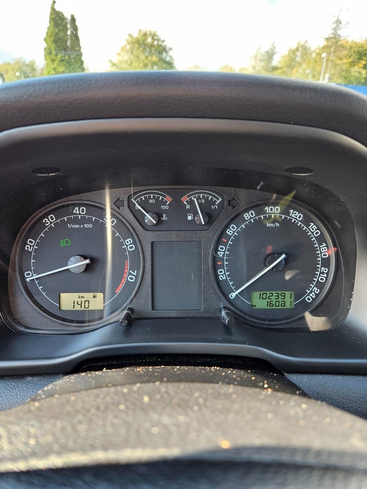 Skoda Octavia 1,6 Ambiente 5d