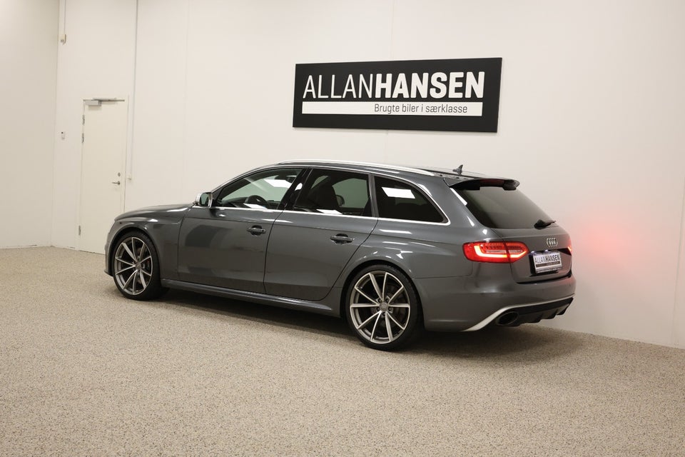 Audi RS4 4,2 FSi Avant quattro S-tr. 5d