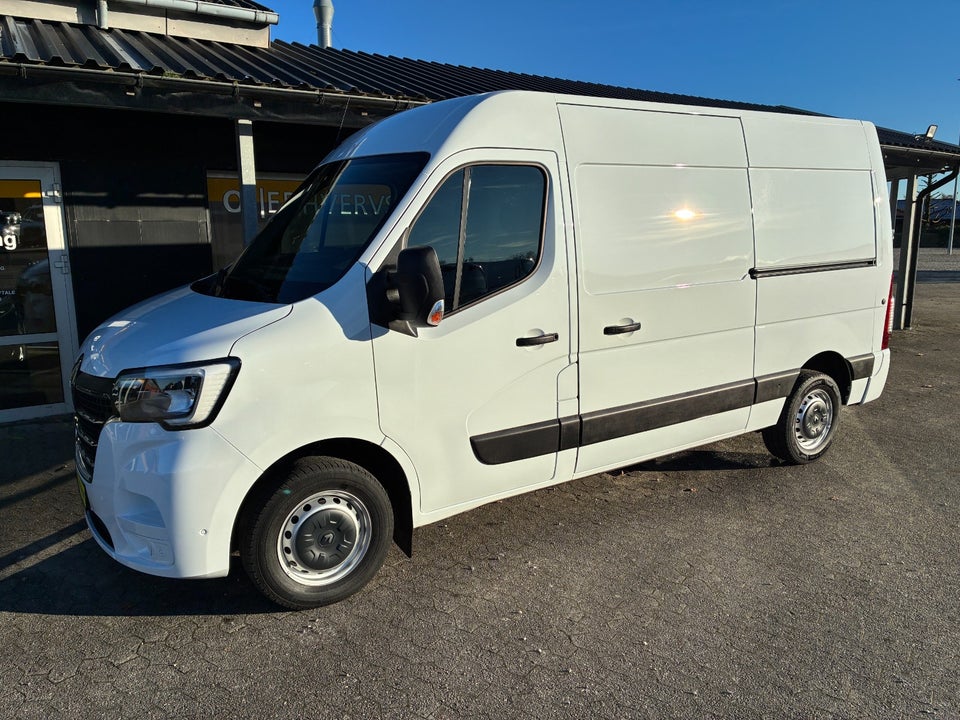 Renault Master IV T33 2,3 dCi 135 L2H2 Kassevogn