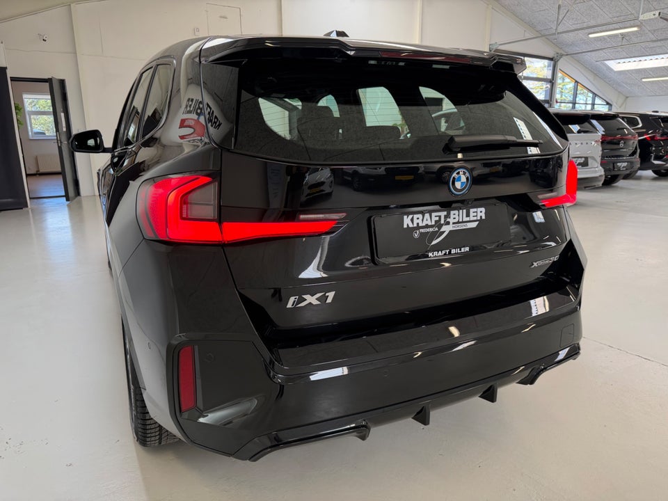 BMW iX1 xDrive30 M-Sport 5d