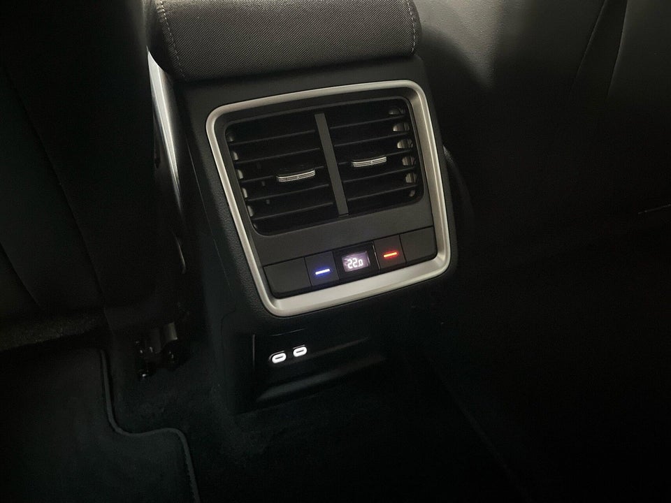 Skoda Enyaq 85 iV Selection 5d