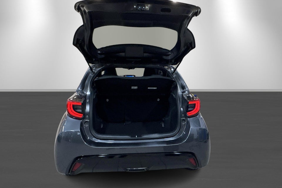 Toyota Yaris 1,5 Hybrid Style e-CVT 5d