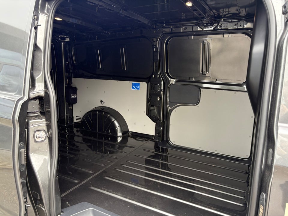 VW Transporter 2,0 TDi 150 Comfort Kassevogn LWB