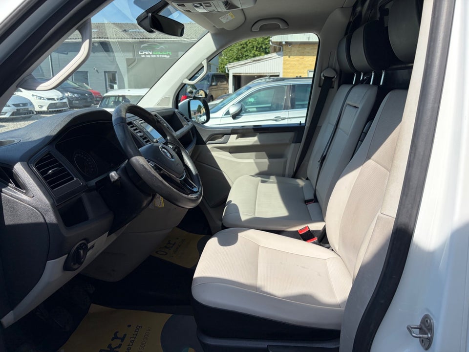 VW Transporter 2,0 TDi 102 Kassevogn lang 2d