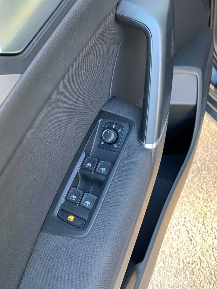 VW Touran 1,6 TDi 115 Highline DSG Van 5d