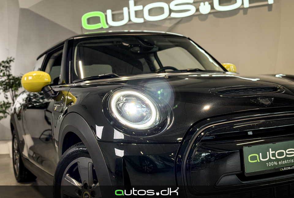 MINI Cooper SE Essential 3d