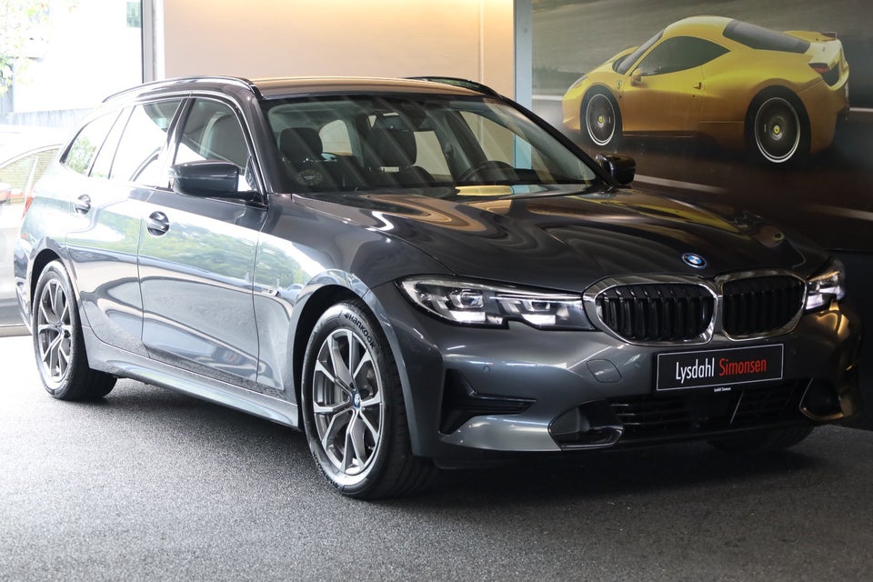 BMW 330e 2,0 Touring Sport Line aut. 5d