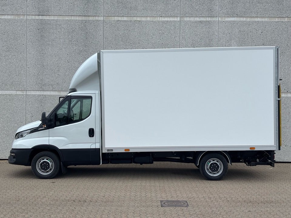 Iveco Daily 3,0 35S18 4100mm Alukasse m/lift AG8