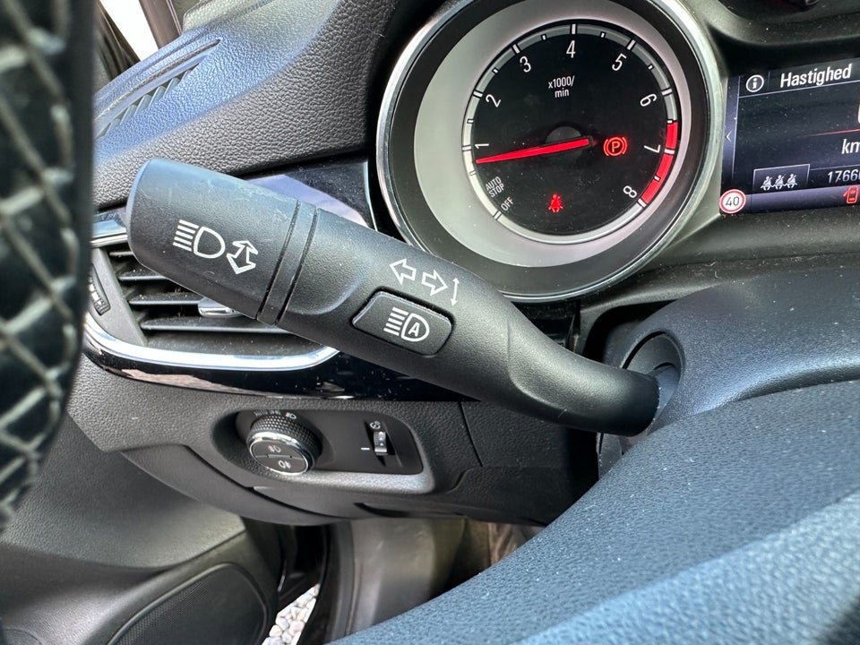 Opel Astra 1,6 T 200 Dynamic 5d