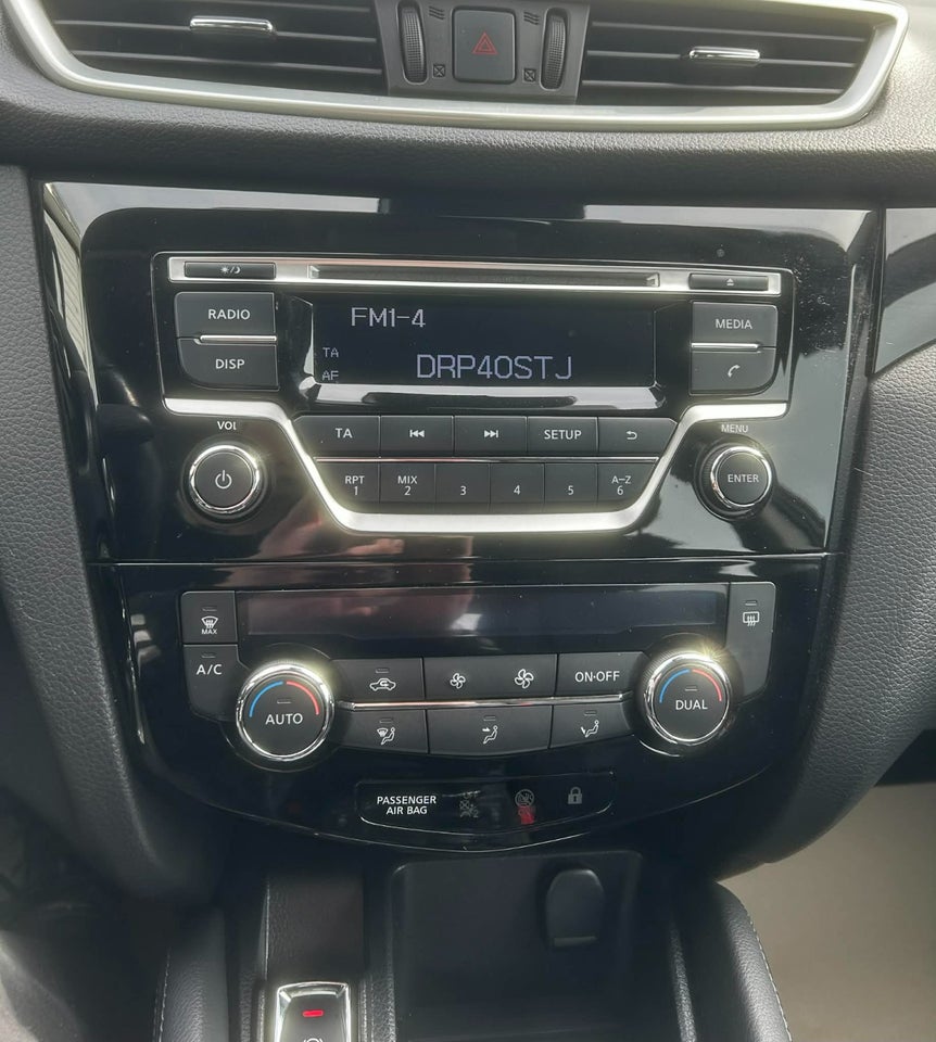 Nissan Qashqai 1,6 dCi 130 Tekna 5d