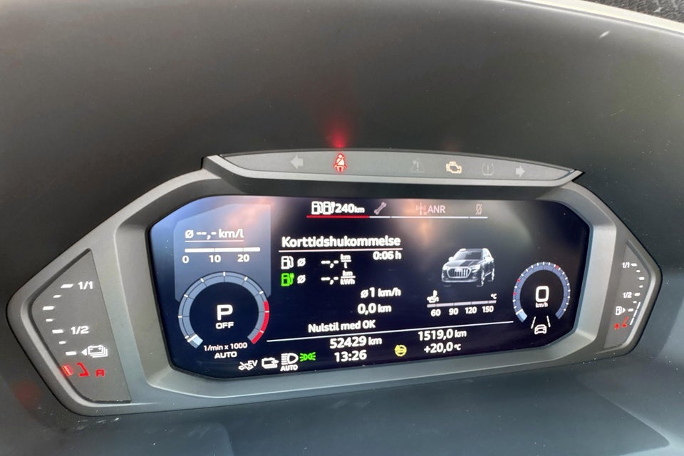Audi Q3 45 TFSi e Attitude plus S-tr. 5d
