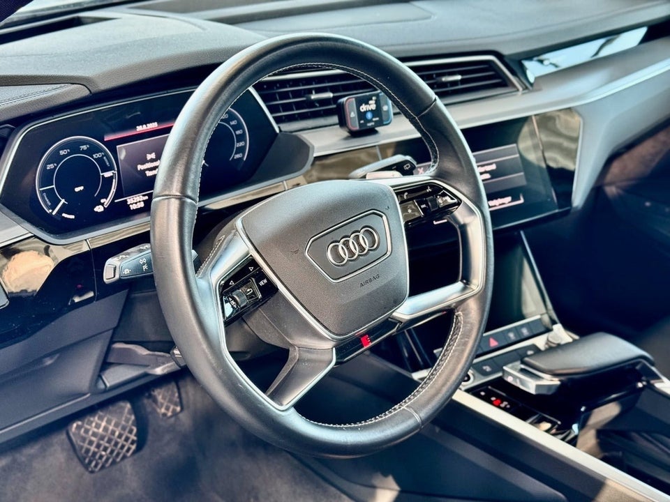 Audi e-tron 55 S-line quattro 5d