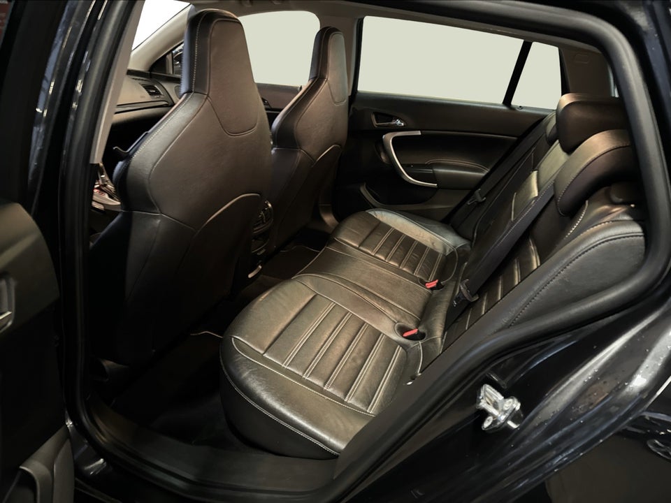 Opel Insignia 2,8 OPC Sports Tourer aut. 4x4 5d