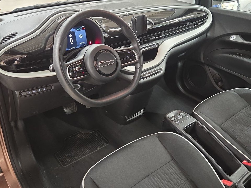 Fiat 500e 24 Action 3d