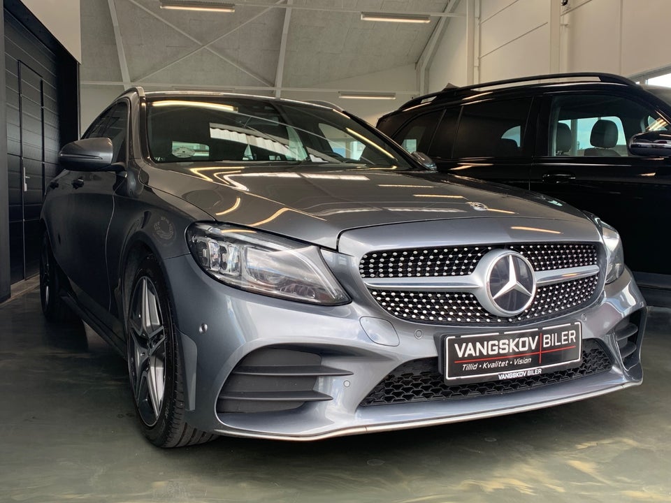 Mercedes C300 2,0 AMG Line stc. aut. 5d