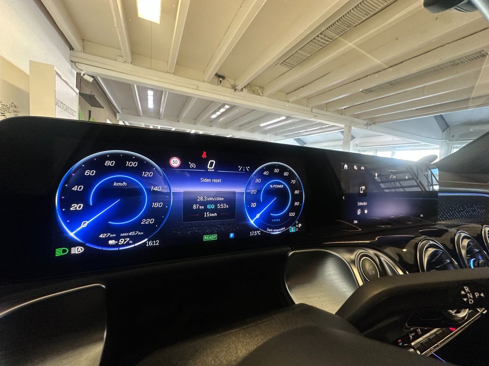 Mercedes EQB300 AMG Advance Plus 4Matic 5d