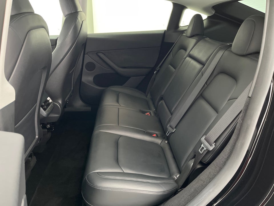 Tesla Model Y Long Range AWD 5d