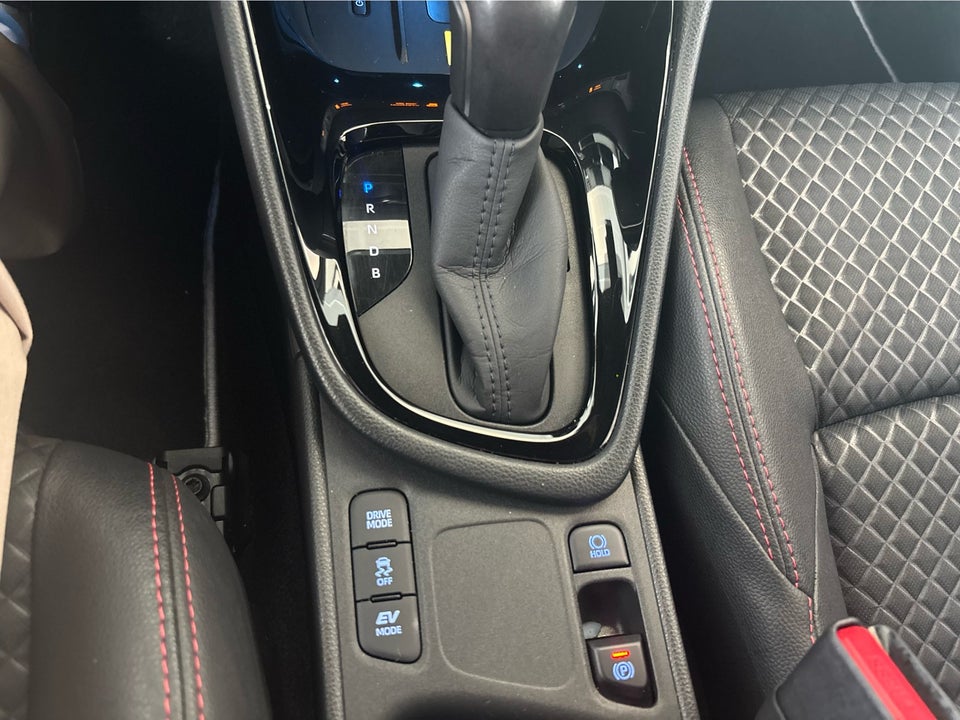 Toyota Yaris 1,5 Hybrid H3 Premier Edition e-CVT 5d