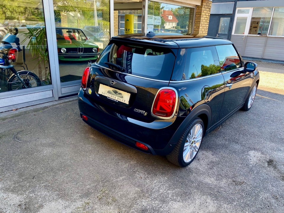 MINI Cooper SE Maximise 3d