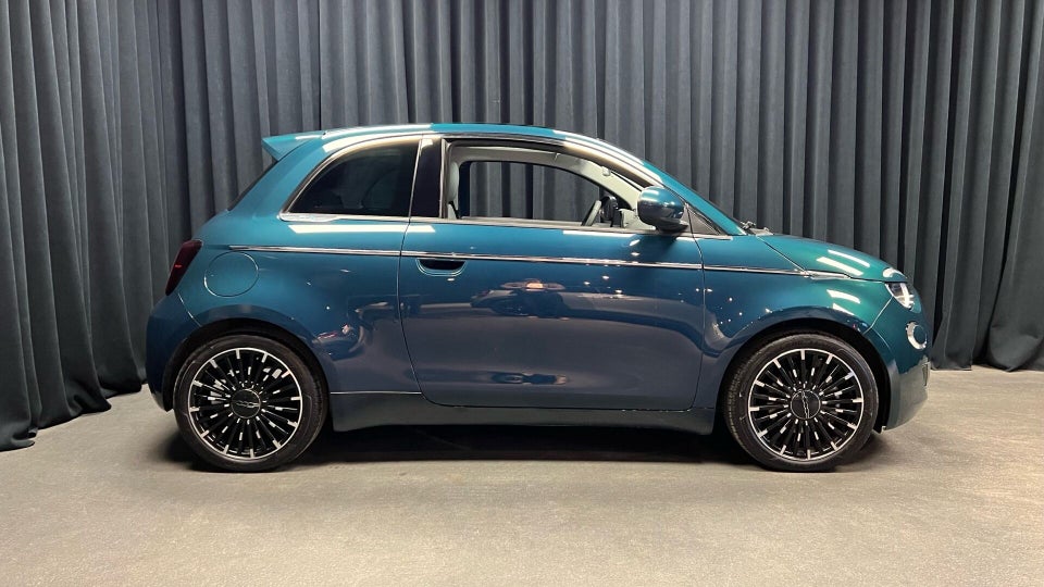 Fiat 500e 42 Icon Plus 3d