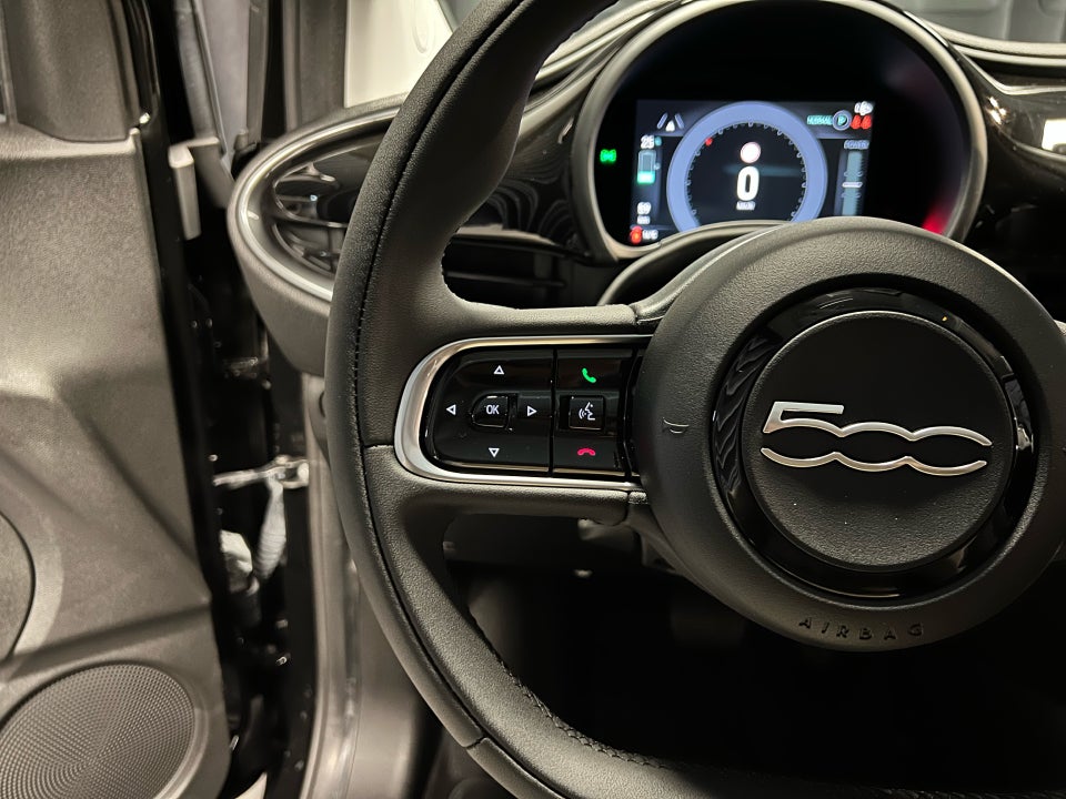 Fiat 500e 42 Icon 3d