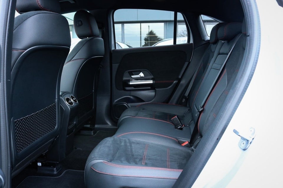 Mercedes EQA350 AMG Line 4Matic 5d