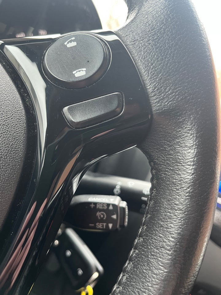 Toyota Aygo 1,0 VVT-i x-press 5d