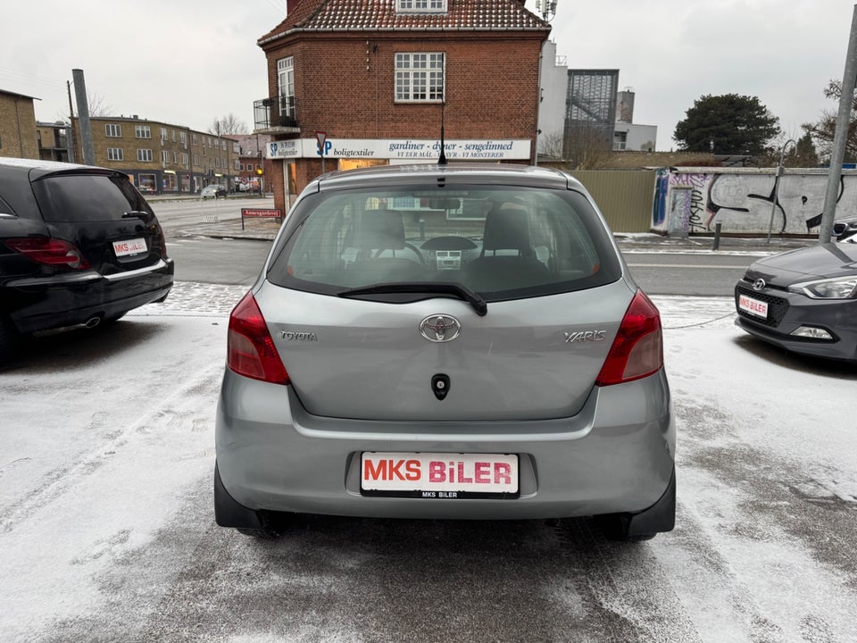 Toyota Yaris 1,0 Luna 5d