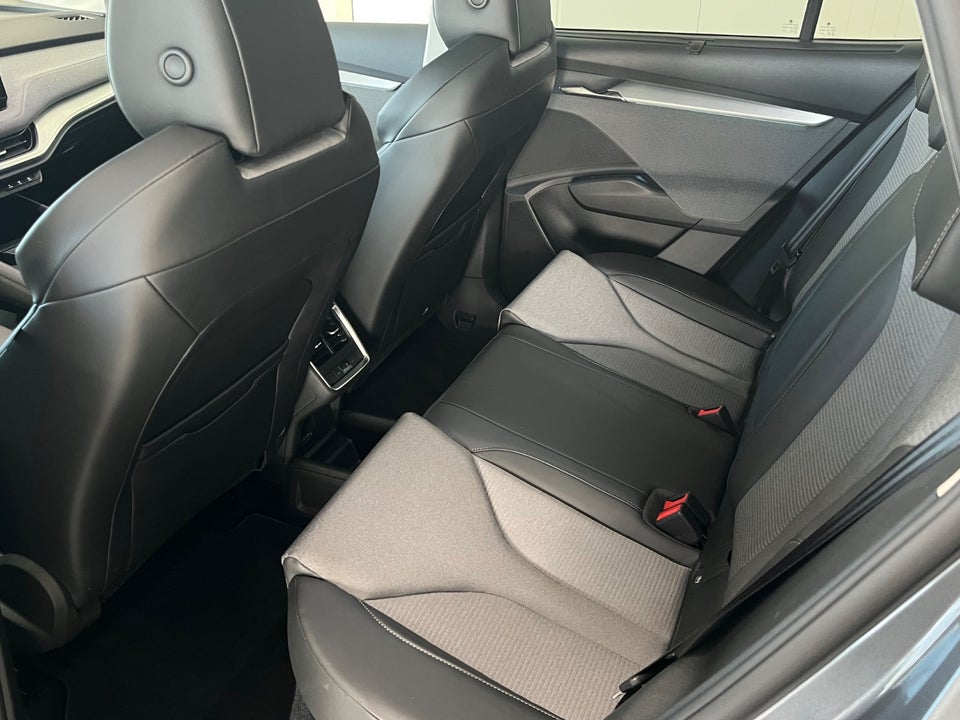 Skoda Enyaq 80 iV Loft 5d