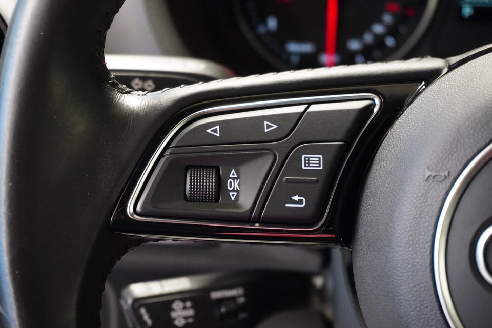 Audi A3 35 TFSi Sport Limited S-tr. 4d