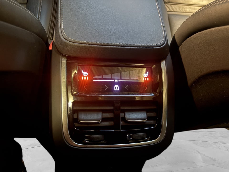 Volvo XC90 2,0 T8 ReCharge Ultimate Dark aut. AWD 7prs 5d