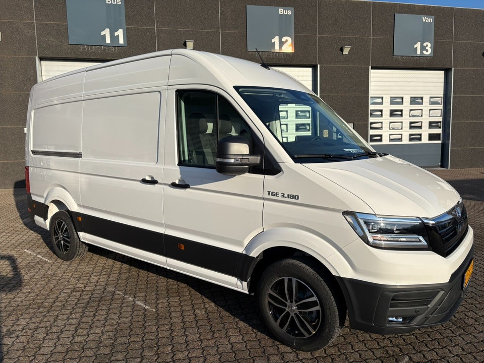 MAN TGE 2,0 3.180 Kassevogn L3H3 aut. FWD