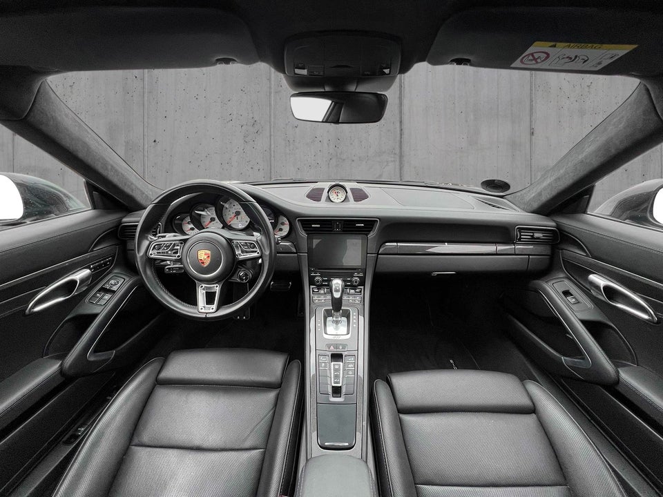 Porsche 911 Carrera 4 GTS 3,0 Coupé PDK 2d