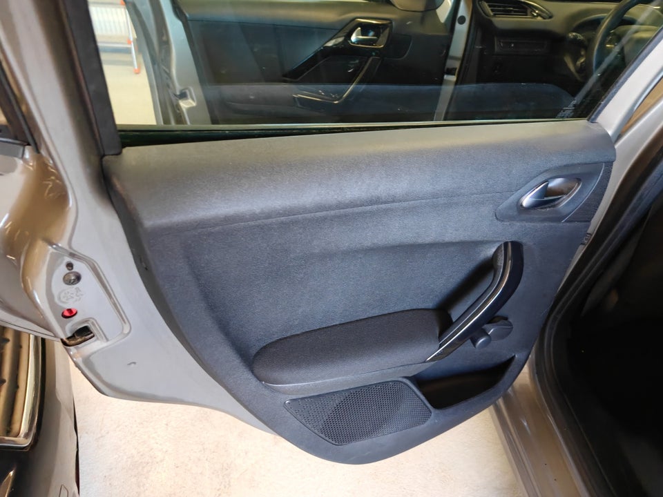 Peugeot 208 1,4 HDi 68 Active 5d